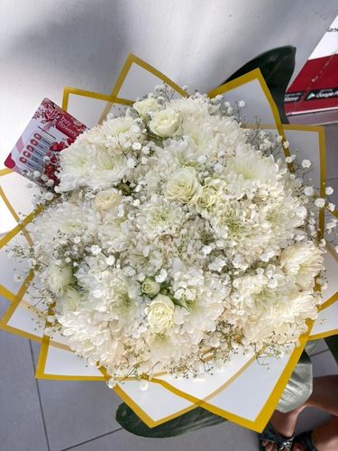 Elegant White thumbnail view 2 - BuyFlowers Nigeria